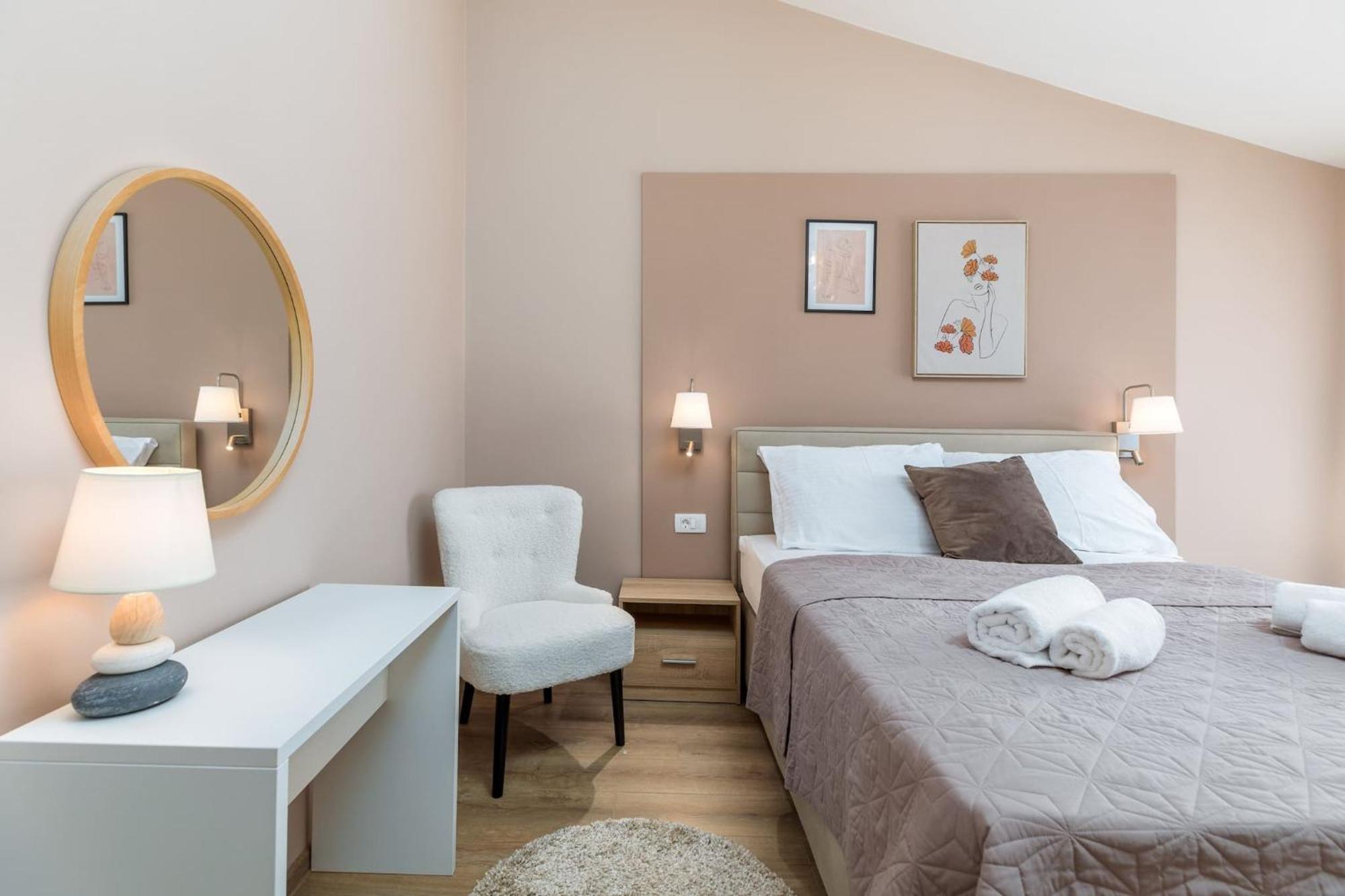 Marceta - Apartments & Rooms With Swimming Pool Fažana Eksteriør billede